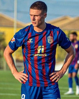 El Eldense no puede con el Tenerife en el Albir Gardens Sports de L´Alfàs (1-3)