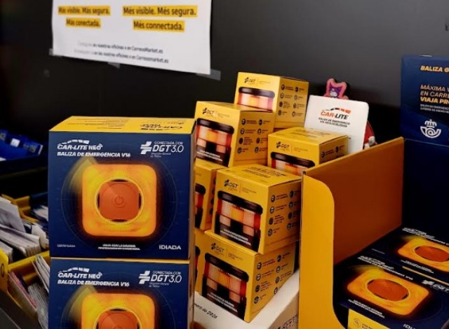 Correos comercializa las balizas V16 de la DGT en 31 oficinas de Castellón y sus casi 60 rurales