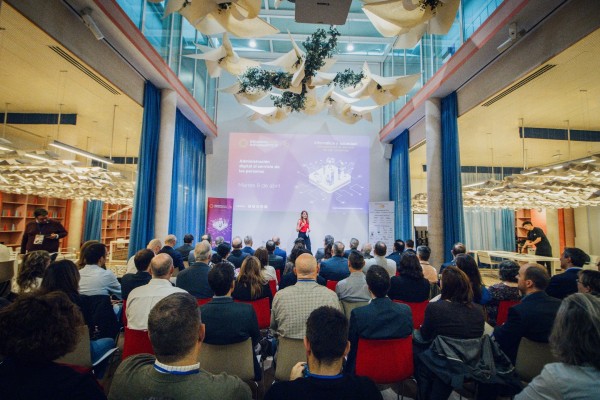 Semana Informática aborda las claves para un futuro digital seguro, sostenible y centrado en las personas
