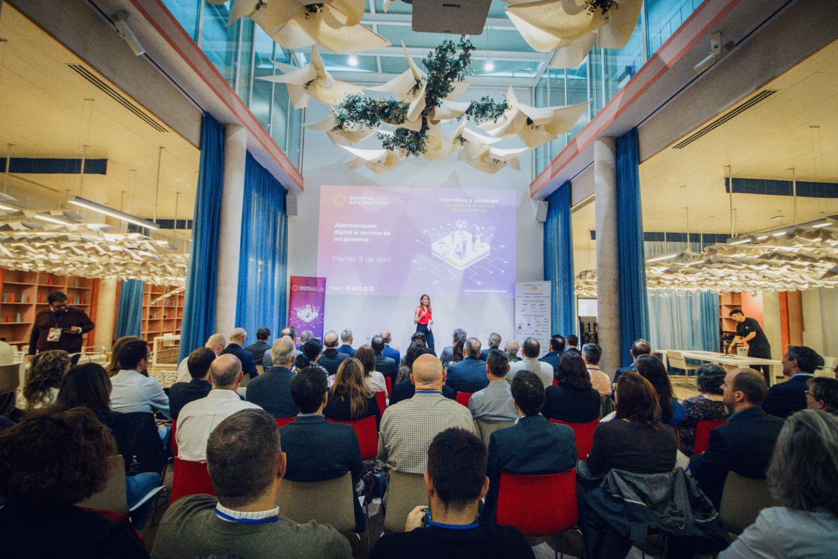 Semana Informática aborda las claves para un futuro digital seguro, sostenible y centrado en las personas