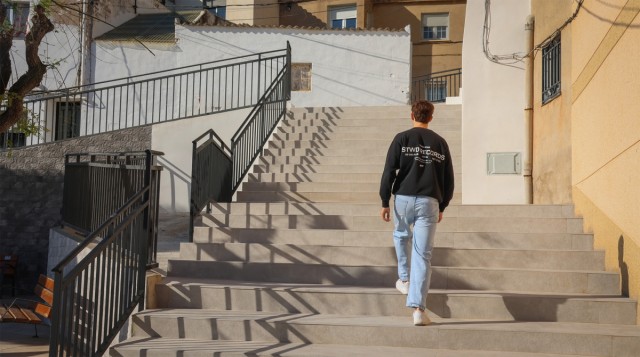 Onda mejora el tránsito peatonal del barrio de El Castillo con unas nuevas escaleras