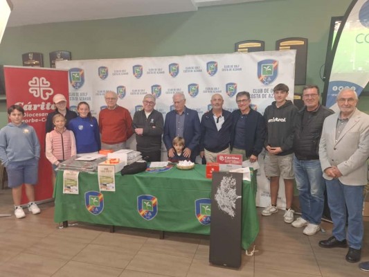 El Club de Golf Costa de Azahar acoge en el Grau su tradicional torneo solidario en favor de Cáritas