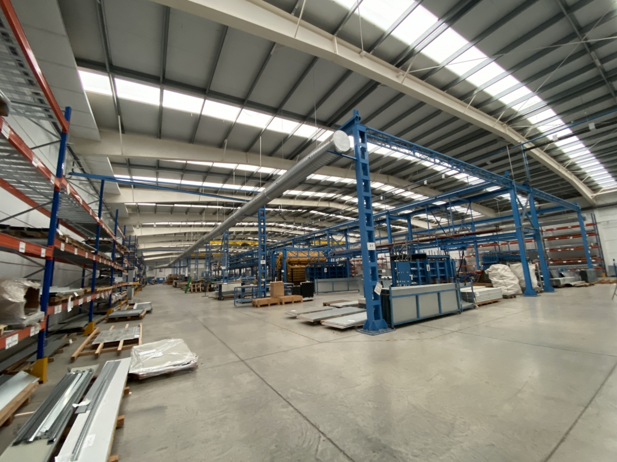 La subasta de los bienes de Frost-trol: un millar de ofertas de 200 participantes puja por la maquinaria, una alcanza los 2 millones