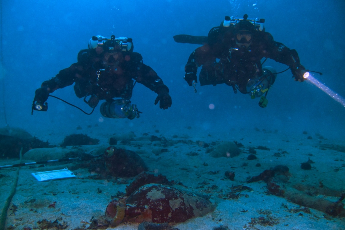 Equipos, seguridad y operaciones: Defensa licita en Cartagena más de 2,4 millones de euros en contratos para material de buceo militar 