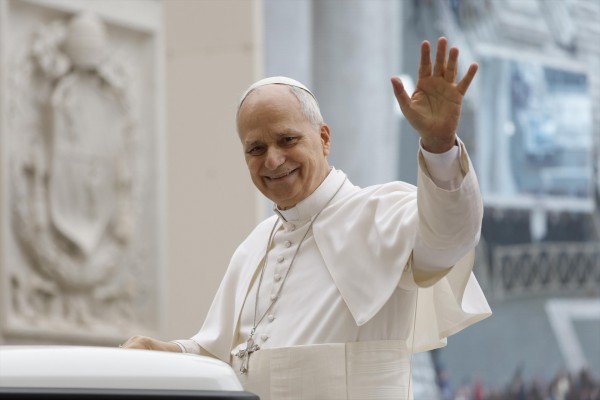 El Papa abochorna al Emperador