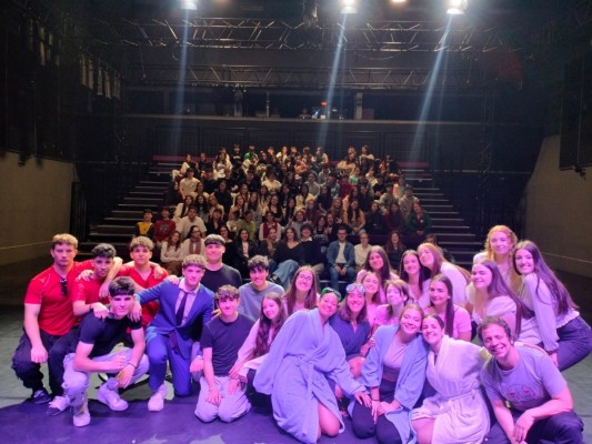 Els joves de la Comunitat pugen a l'escenari del Raval de Castelló en la 13a Trobada de Teatre Jove