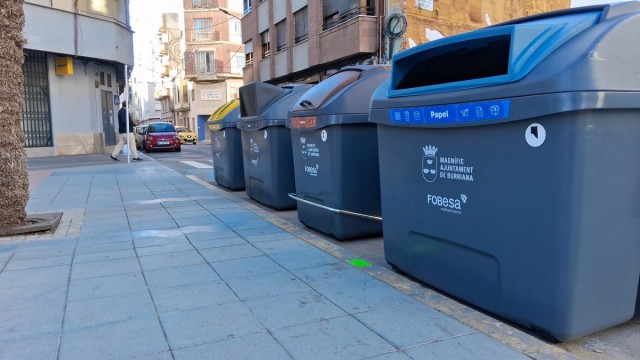 Burriana instala 84 contenedores de gran capacidad para evitar las bolsas fuera de los puntos de recogida