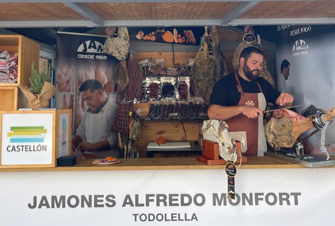 Todolella assumeix la continuïtat de la indústria del pernil i contribueix al desenvolupament socioeconòmic de la comarca