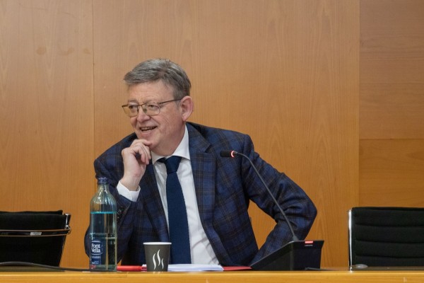 El ex 'president' Ximo Puig analiza en la UJI los retos del multilateralismo en un mundo fragmentado