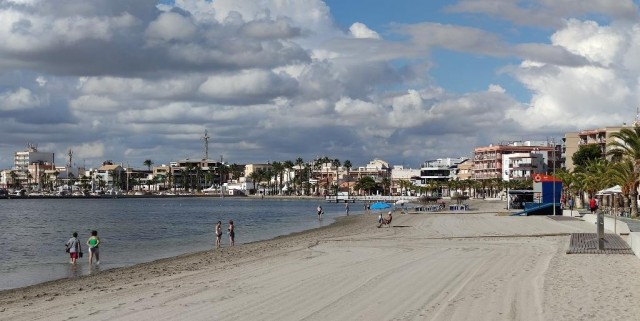 El Ayuntamiento de San Pedro del Pinatar proyecta la renovación del carril bici y la mejora ambiental de los paseos de Villananitos y La Puntica