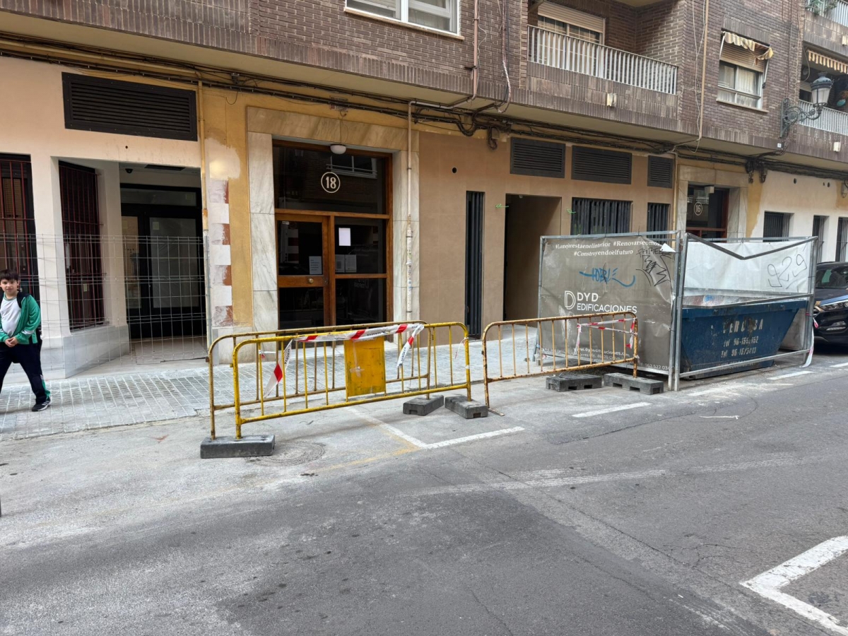 Los vecinos de Patraix se movilizan de nuevo para intentar frenar el coliving de la calle Calamocha