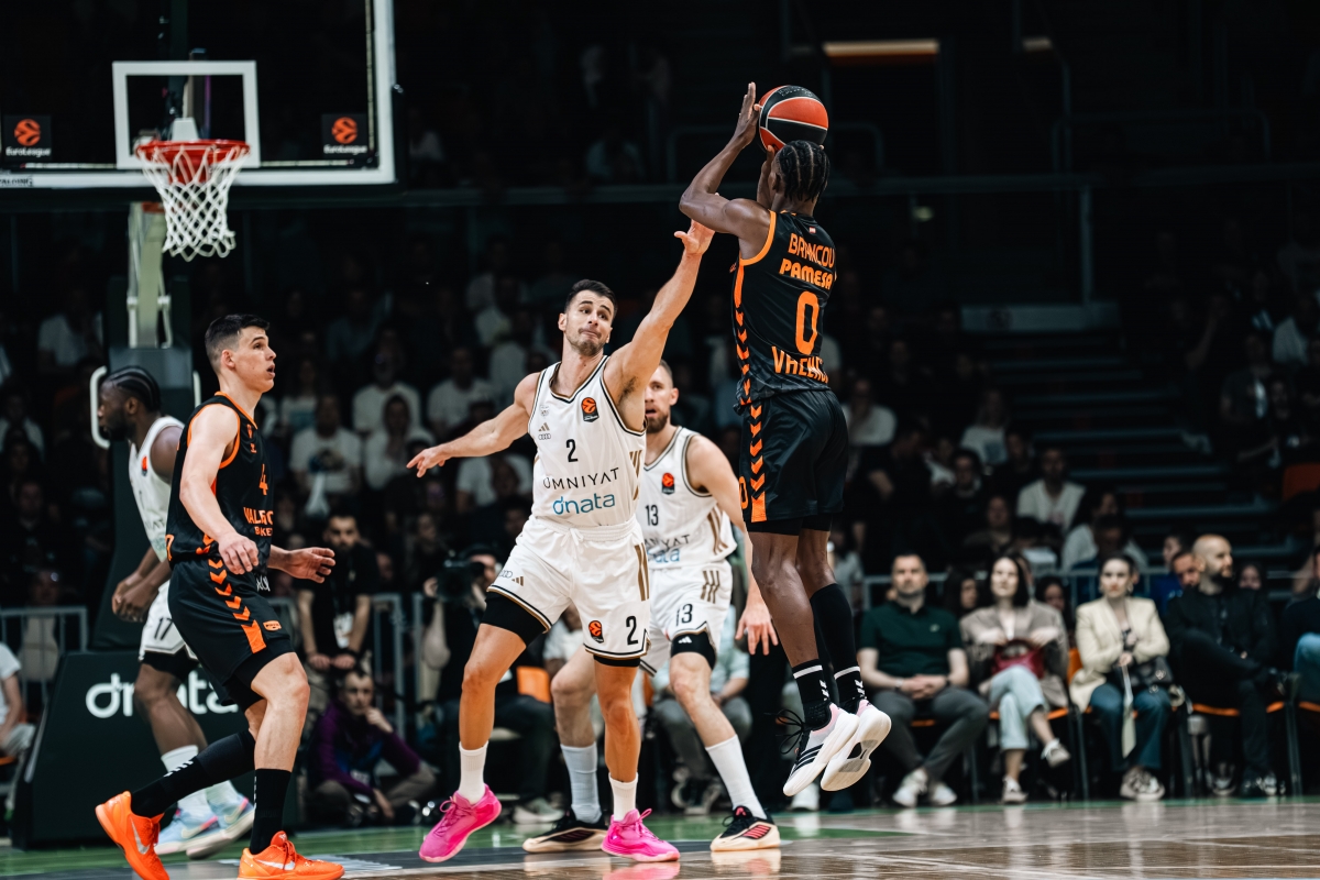 Valencia Basket vence a Dubái y certifica una segunda plaza histórica