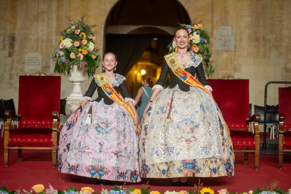 Claudia Porta e Irene Quesada, Reinas Mayor e Infantil electas de Festes d’Elx 2024