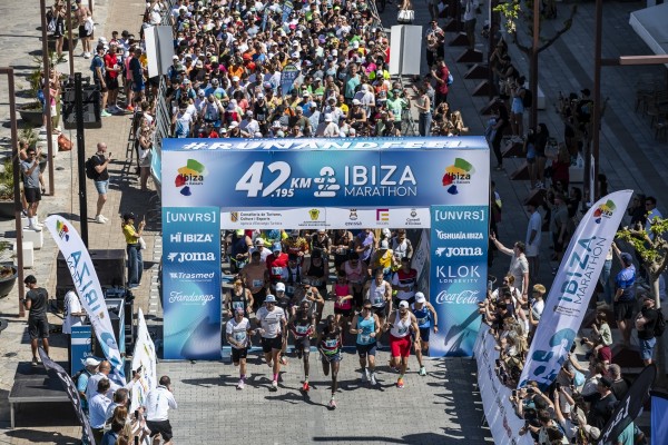 El Santa Eulària Ibiza Marathon celebra una exitosa edición con más de 6.500 participantes y récords en sus pruebas