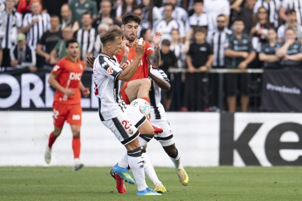 El Castellón decide a su favor el golaveraje con los rivales por el ascenso