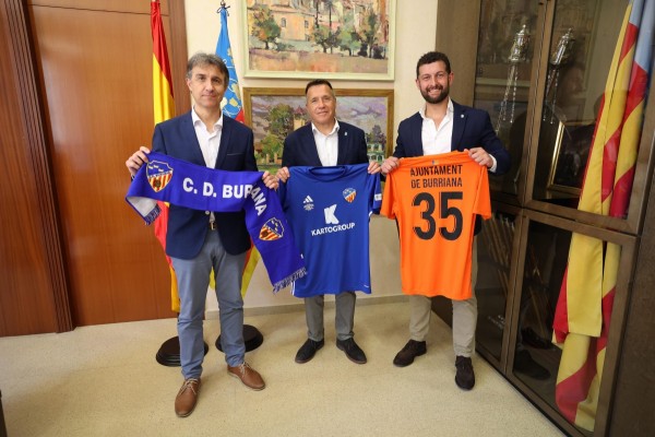 El Ayuntamiento de Burriana respalda al Club Deportivo con una subvención de 45.000 euros