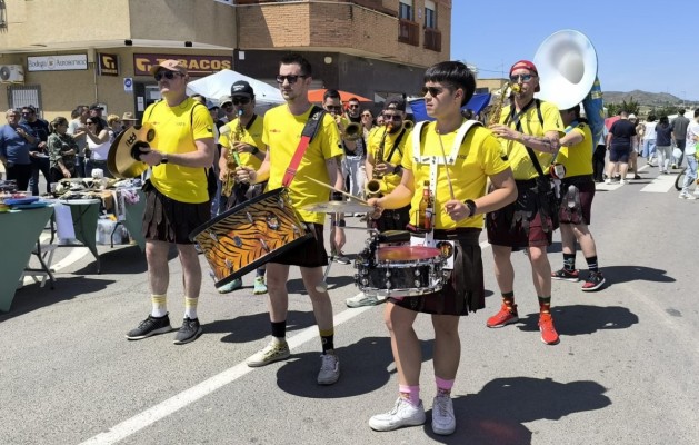 Cuesta Blanca celebra la primavera con un gran día de convivencia, música y artesanía