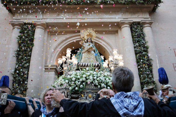 Música, devoción y pólvora para homenajear a la Virgen del Remedido, patrona de Alicante