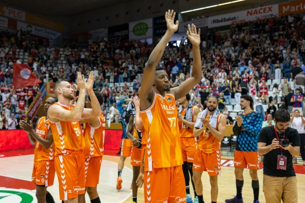 Valencia Basket sabrá este martes su rival en cuartos de final: Panathinaikos o Mónaco