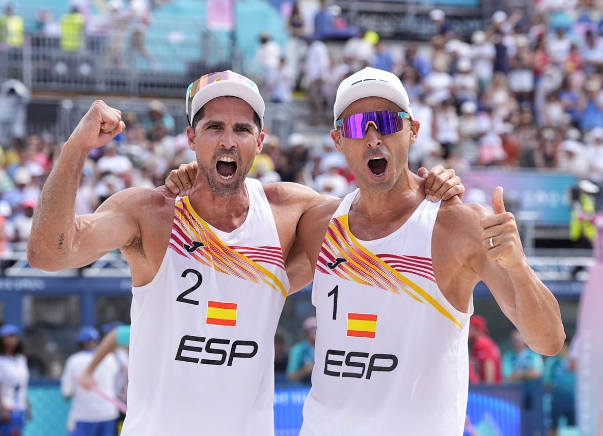 Incontestable triunfo de Herrera y Gavira para meterse en octavos