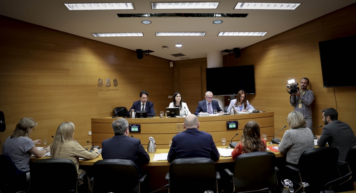 PP y Vox reactivan la comisión de la Dana dos meses después y convocan a tres consellers por la tarde
