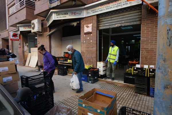 Les Corts piden que À Punt ceda espacios gratis para que se publiciten empresas de la Dana