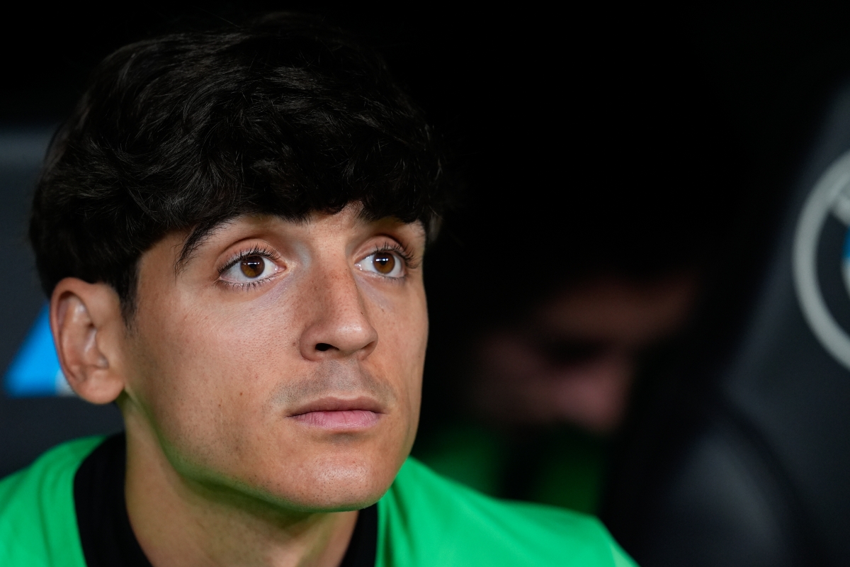 El mediocentro murciano en el banquillo