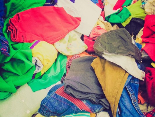 Un estudio expone la responsabilidad colectiva de la industria de la moda en la crisis del desperdicio textil