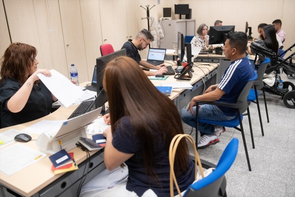 Saiz alerta de estafas en la regularización y pide denunciar el cobro por citas: 