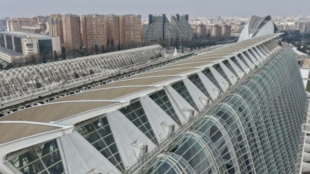 Galvañ Lacados, en Castalla, implementa la limpieza con drones especializados en el Museu de les Ciències de València