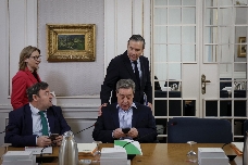 Les Corts, sin actos por el 25 de abril: PP y Vox coinciden en que "el día de los valencianos es el 9 d'Octubre"