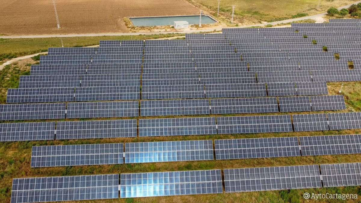 Un juzgado permite reanudar las obras de las plantas fotovoltaicas en Los Belones que fueron suspendidas por el Ayuntamiento de Cartagena