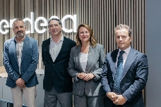 Carrasco subraya la alianza con la inversión privada para promover la apertura de locales en el centro