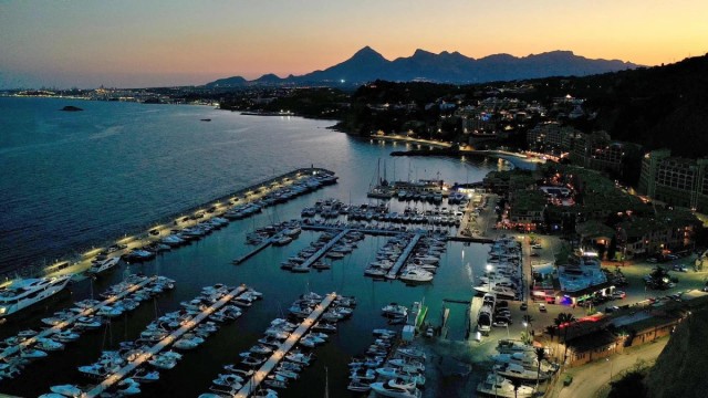 Los titulares de amarres del puerto de Campomanes de Altea aprueban acciones jurídicas contra la concesionaria
