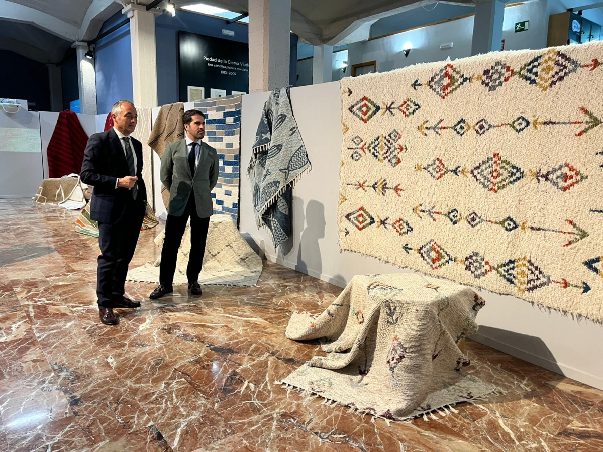 De humildes alfombras a piezas de museo: el Museo de la Ciencia muestra el legado textil de las 'Jarapas de Coy'