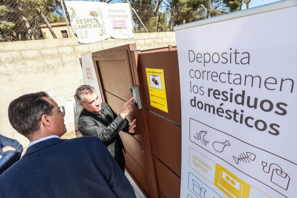 Elda estrena cinco áreas cerradas para depositar residuos en diseminados y frenar los vertidos ilegales