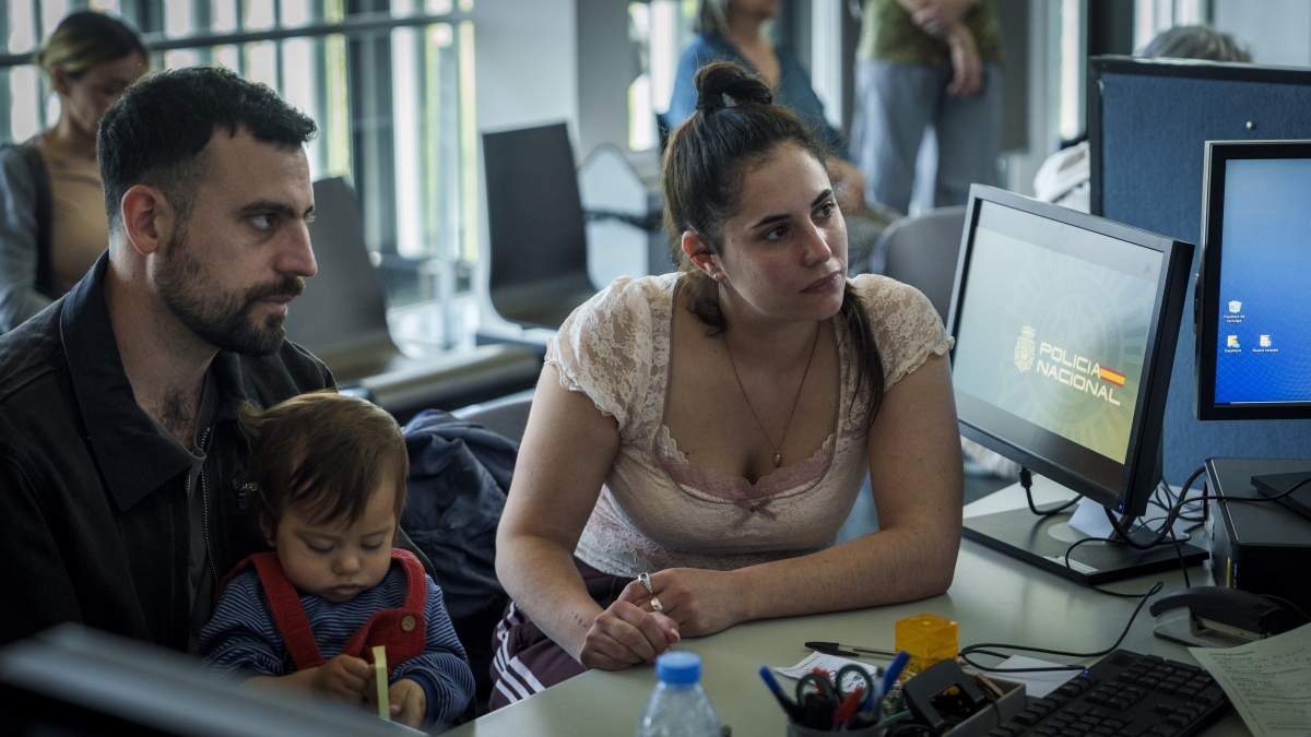 Ana Boga y David Menéndez retratan la precariedad de los treinta en 'Yo siempre a veces'