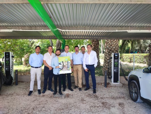 Iberdrola y Vectalia instalan puntos de recarga para vehículos eléctricos en la bodega Casa Sicilia