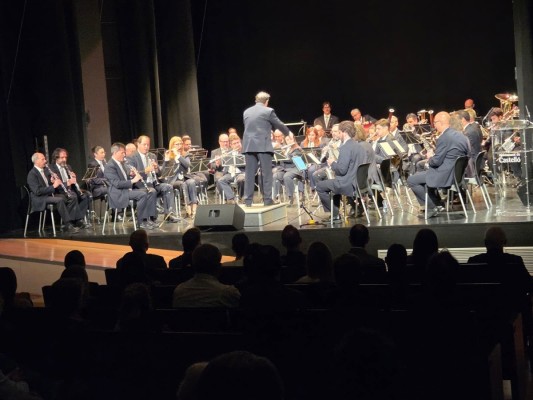 'Memòries del temple': la Banda Municipal homenajea a Cavallers de la Conquesta en su 75 aniversario