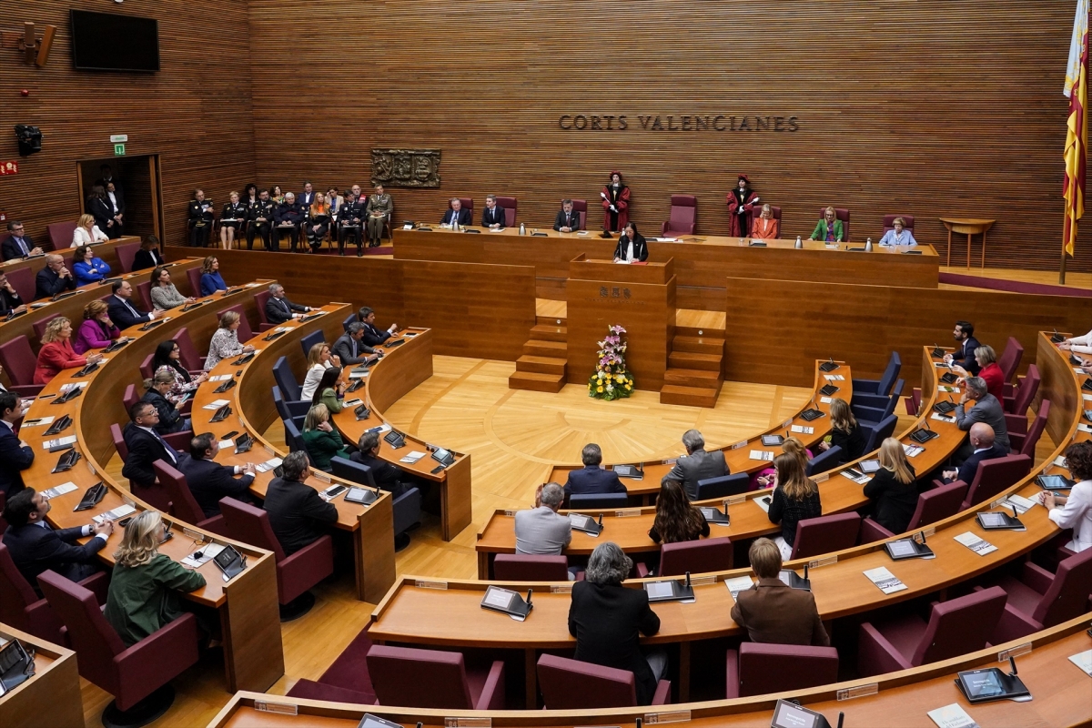 Diez presidentes celebraron el 25 d'Abril durante tres décadas hasta la suspensión de PP y Vox