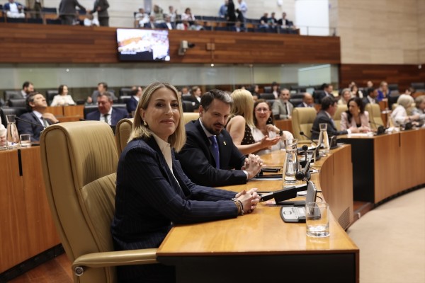 María Guardiola es investida presidenta de la Junta de Extremadura con el apoyo de PP y Vox