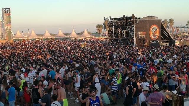 La temporada de festivales contribuye a la ocupación juvenil en Valencia