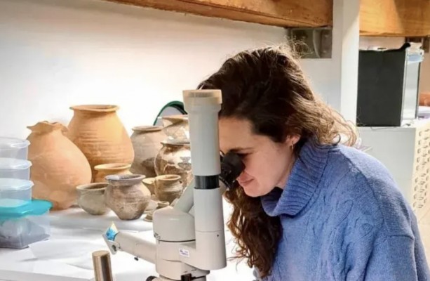 Demuestran que se empleaban molinos, machacadores y paletas para producir colorantes en la Cova del Parpalló