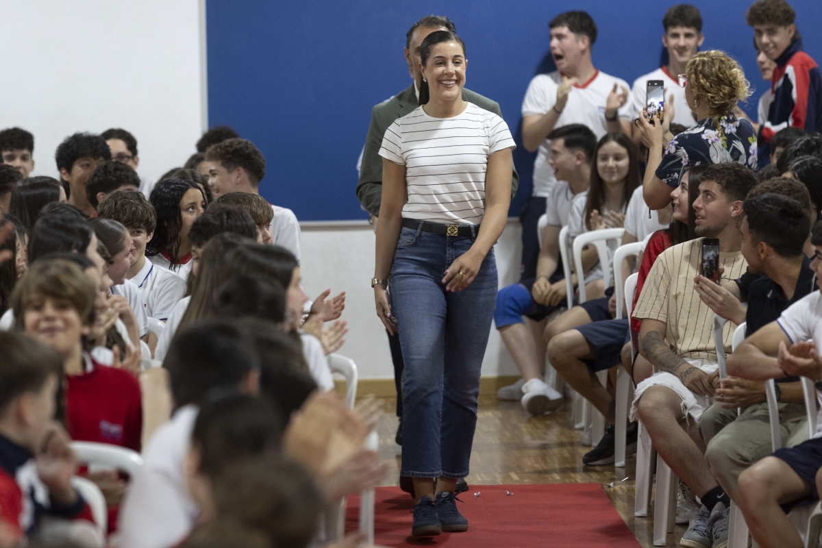 Carolina Marín inspira a los más jóvenes en Murcia: 