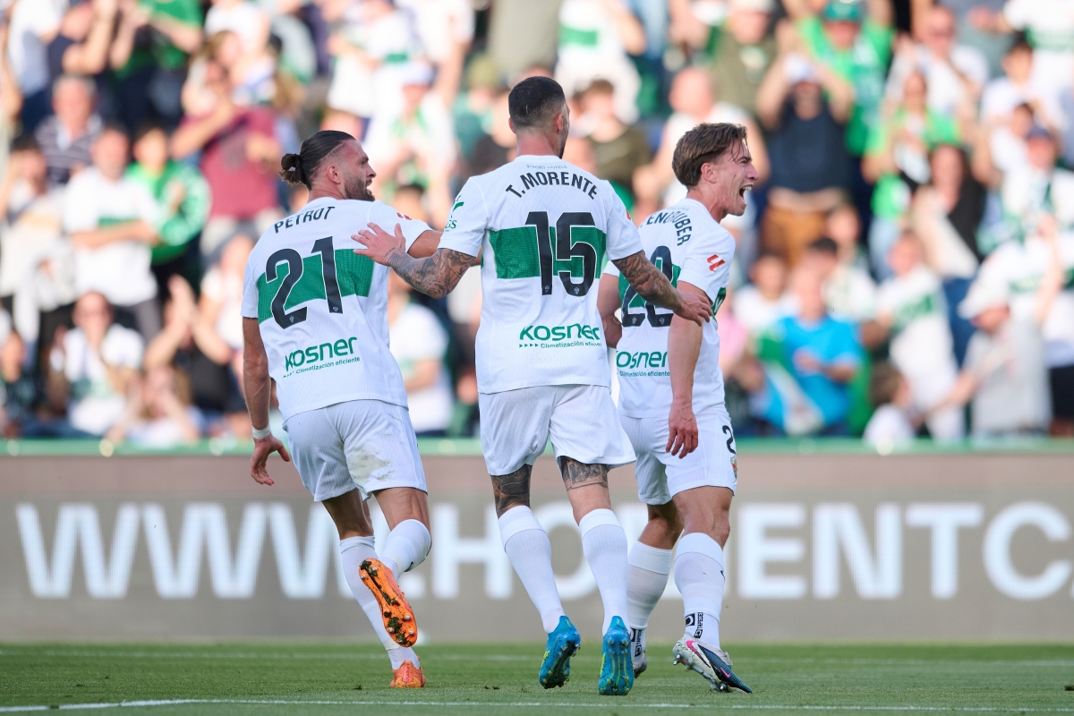 El Elche CF derrota al Atlético de Madrid y entrará en las últimas seis jornadas fuera del descenso