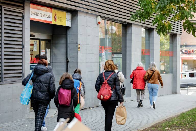 El paro crece en 1.052 personas en julio en la Comunitat por las malas cifras de Valencia