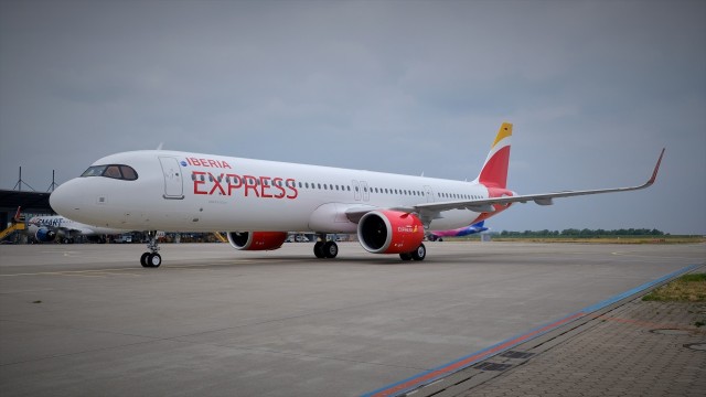 Iberia registra un beneficio operativo de 362 millones de euros hasta junio, un 2,68% menos