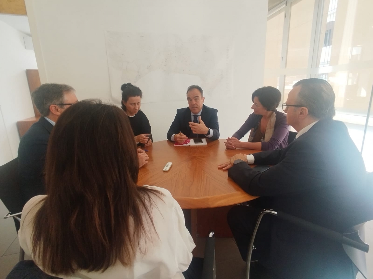 Alicante promueve un nuevo plan de choque para agilizar licencias con dos contratos externos