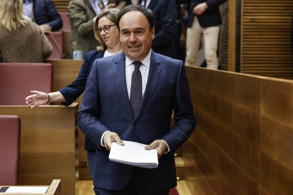 Llorca acusa al PSOE de 
