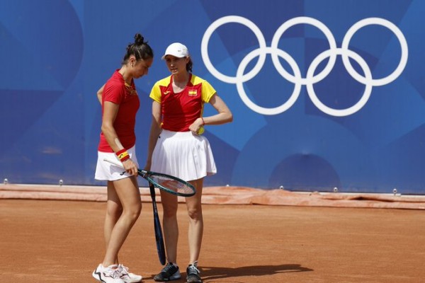 Sara Sorribes y Cristina Bucsa, a las puertas del podio